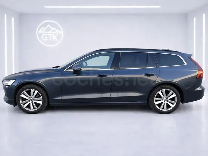 Usado Volvo V60 Momentum 197 CV (144 kW) 2021 Azul Familiar