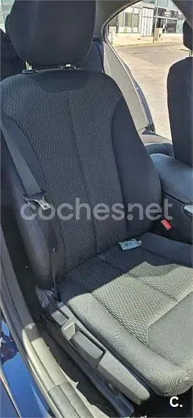 Usado BMW 318 143 CV (105 kW) 2015 Azul Berlina