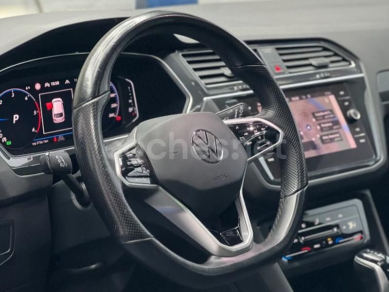 Usado VW Tiguan R-line 150 CV (110 kW) 2021 Negro SUV