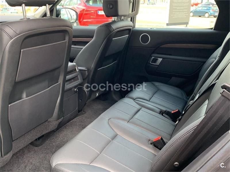 Usado Land Rover Discovery 5 HSE 240 CV (176 kW) 2018 Gris / plata SUV