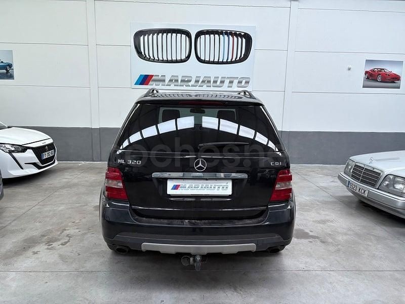Usado Mercedes ML320 224 CV (164 kW) 2007 Negro SUV