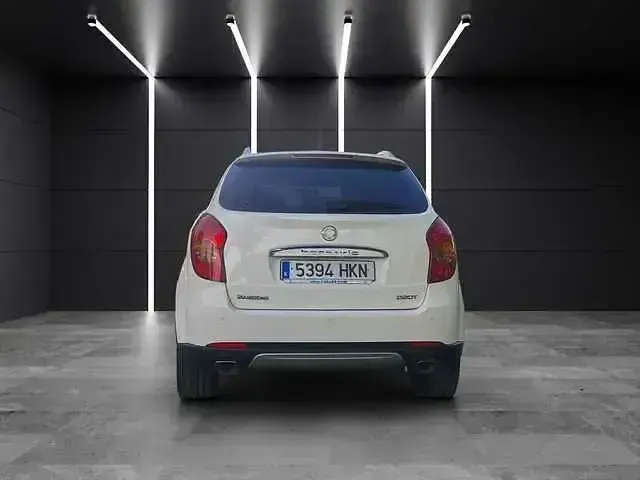 Usado SsangYong Korando 175 CV (128 kW) 2012 Blanco SUV