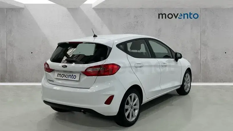 Usado Ford Fiesta Trend 85 CV (62 kW) 2018 Blanco Utilitario