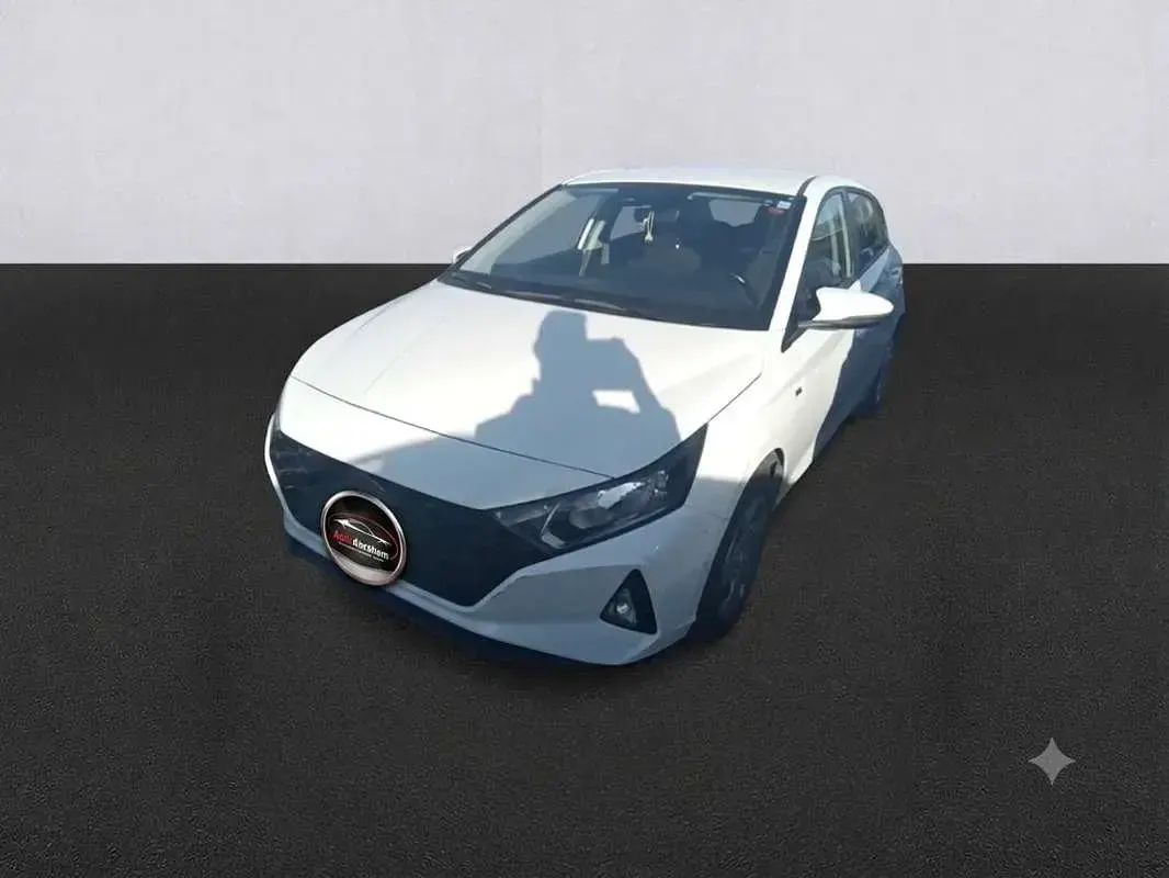 Usado Hyundai i20 99 CV (72 kW) 2021 Blanco Utilitario