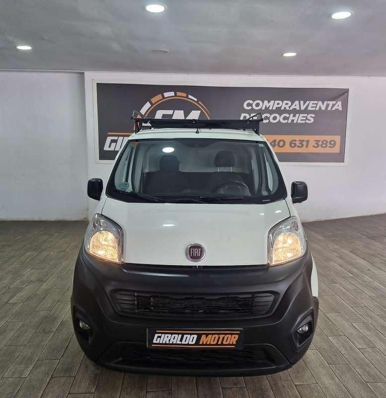Używany Fiat Fiorino 80 KM (58 kW) 2019 Biały Minivan