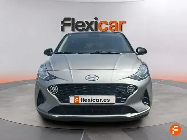 Usado Hyundai i10 Style 84 CV (61 kW) 2021 Marrón Utilitario