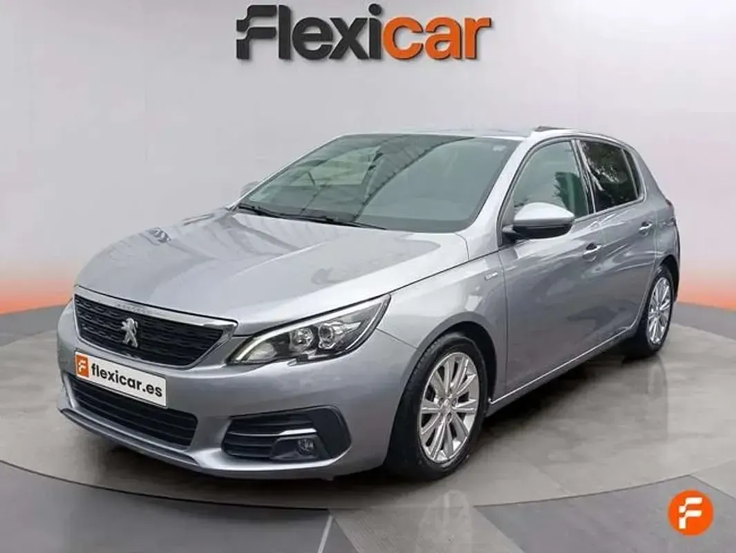 Usado Peugeot 308 Style 131 CV (96 kW) 2020 Gris Berlina