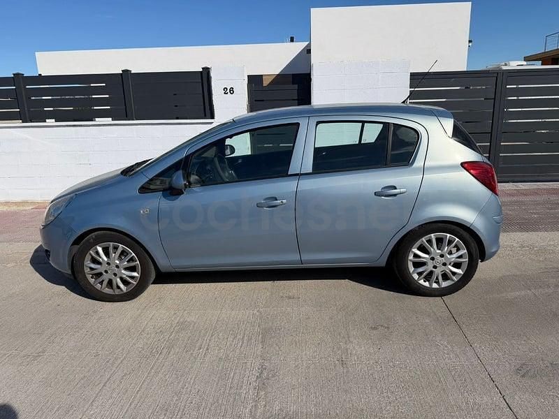Usado Opel Corsa 90 CV (66 kW) 2009 Azul Utilitario