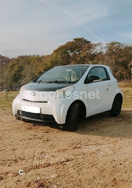 Blanco Usado 2010 Toyota iQ Utilitario | 4990 € - Imagen 1/4