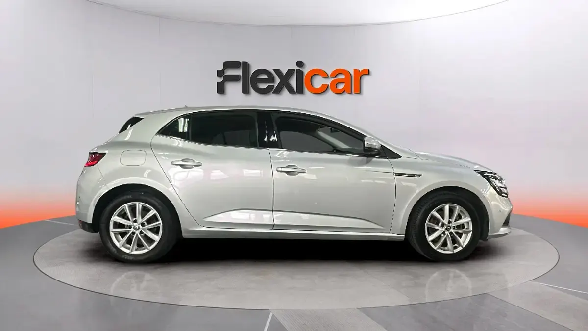 Usado Renault Mégane Zen 132 CV (97 kW) 2016 Gris Berlina