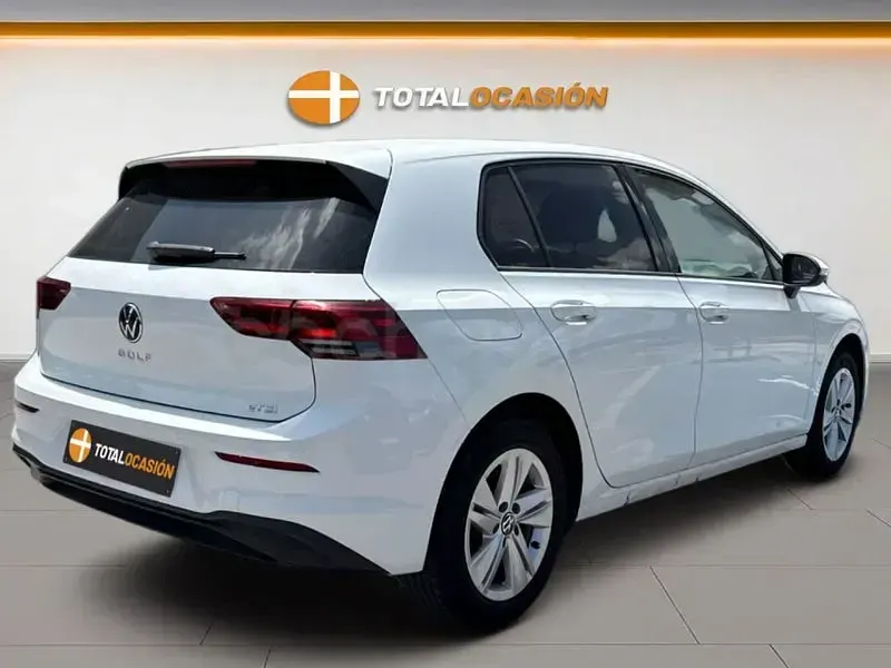 Usado VW Golf VIII 110 CV (80 kW) 2022 Blanco Berlina