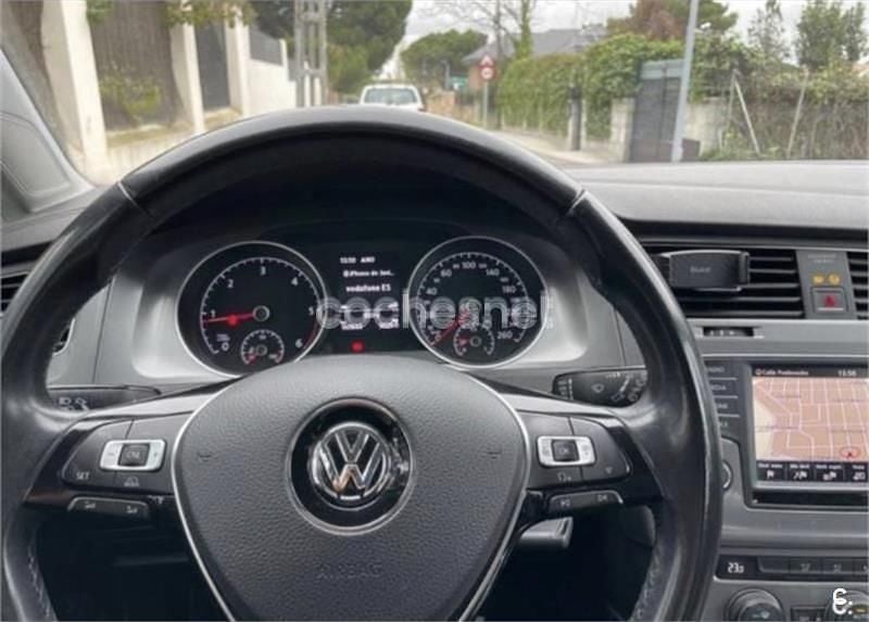 Usado VW Golf Sportsvan Business 110 CV (80 kW) 2016 Blanco Monovolumen