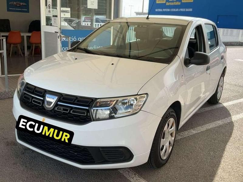 Usado Dacia Sandero Ambiance 75 CV (55 kW) 2017 Blanco Utilitario