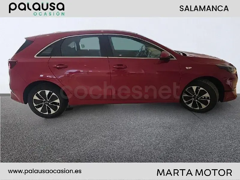 Nuevo Kia Ceed 100 CV (73 kW) 2026 Rojo Utilitario