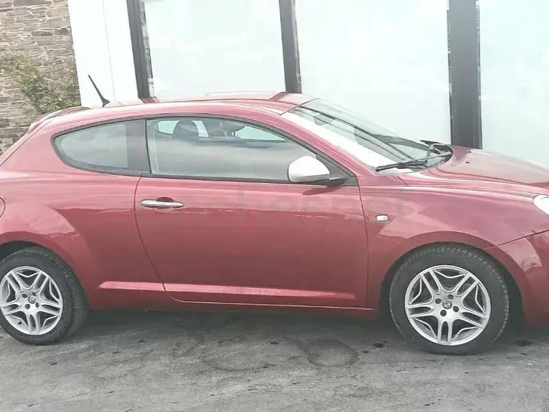 Usado Alfa Romeo MiTo Distinctive 95 CV (69 kW) 2011 Granate Utilitario
