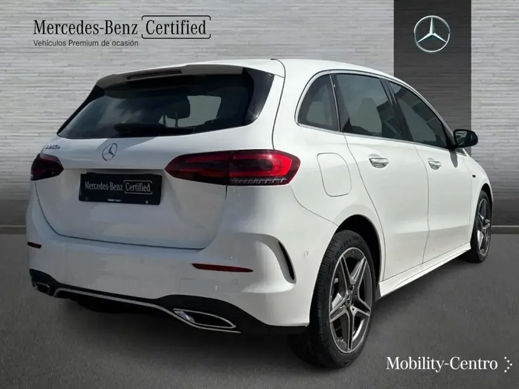 Usado Mercedes B250e AMG line 160 CV (117 kW) 2022 Blanco polar  pintura unicolor Utilitario