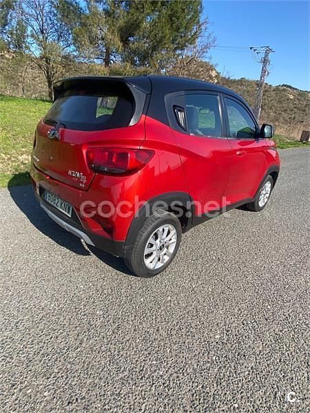 Usado Mahindra KUV100 82 CV (60 kW) 2018 Rojo SUV
