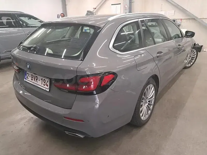 Usado BMW 520 Comfort Edition 204 CV (150 kW) 2022 Gris / plata Berlina