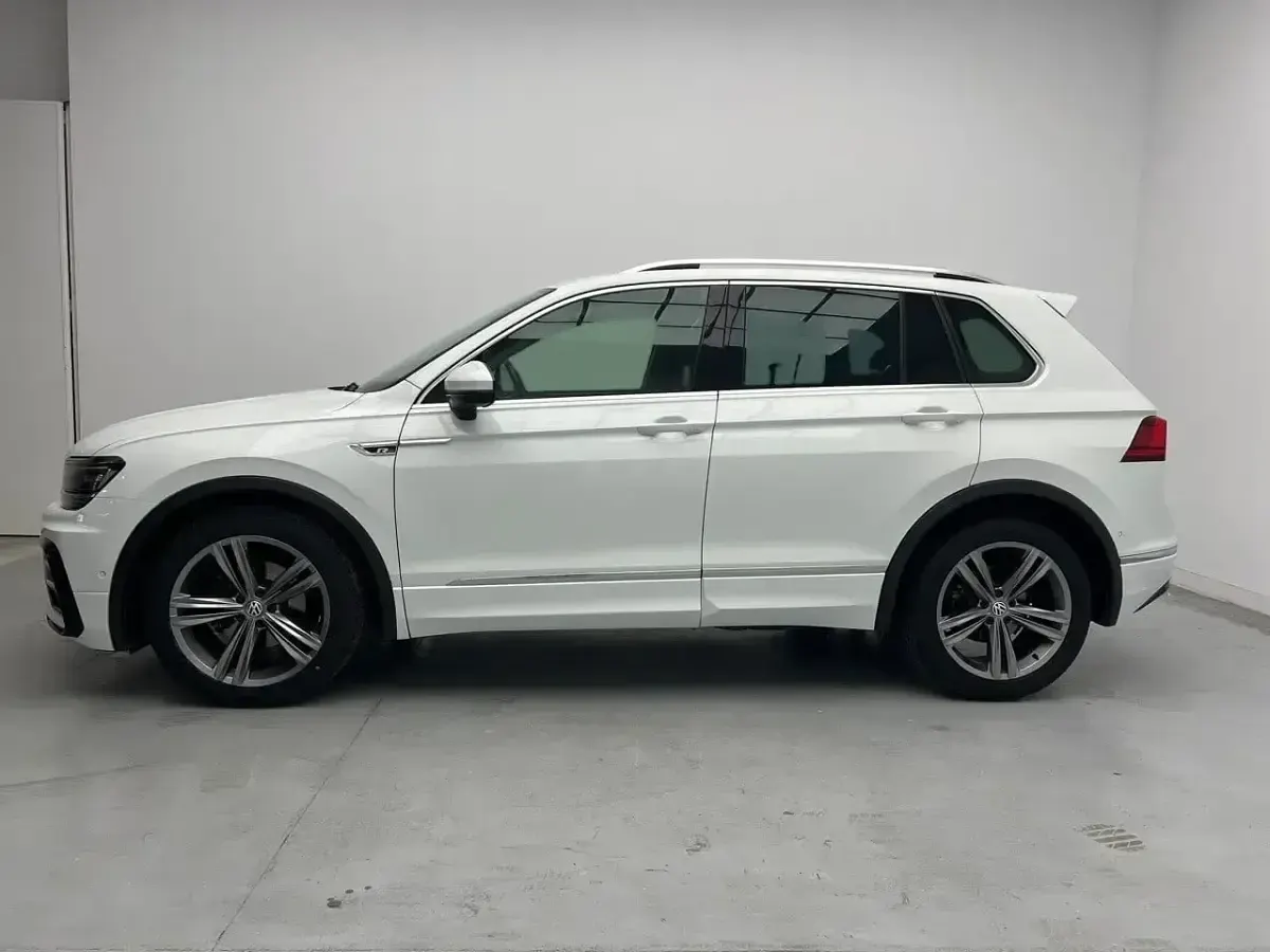 Usado VW Tiguan Sound 150 CV (110 kW) 2018 Blanco SUV
