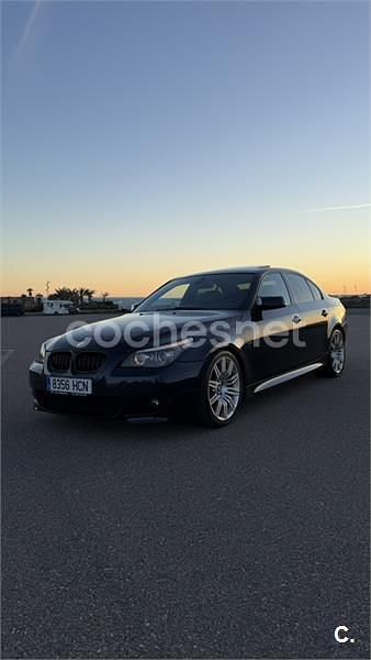 Usado BMW 550 Sport Line 367 CV (269 kW) 2007 Azul Berlina