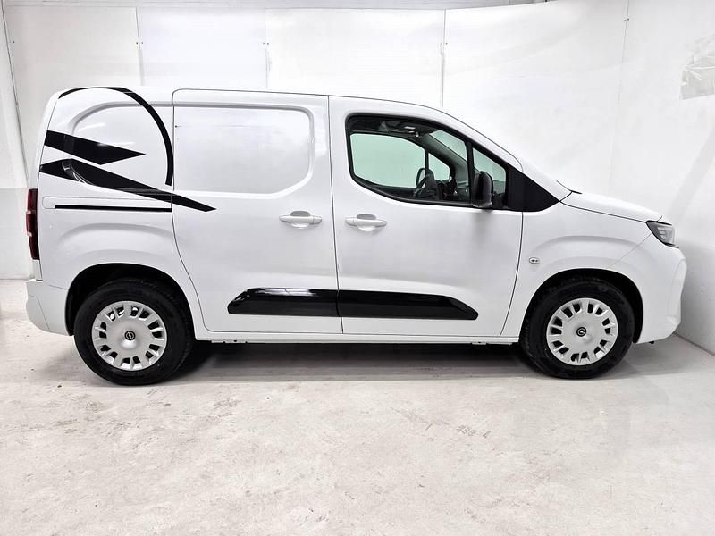 Usado Opel Combo-e Life 114 kW (156 CV) 2024 Blanco Utilitario