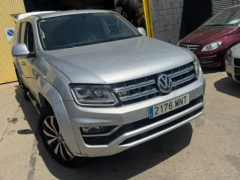 Usado VW Amarok Highline 204 CV (150 kW) 2019 Gris / plata Pickup/Camioneta