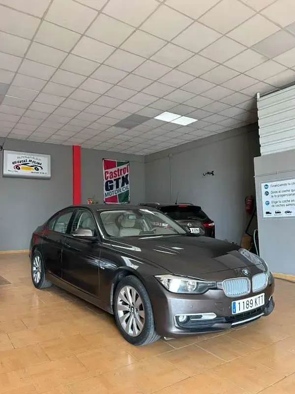 Usado BMW 318 143 CV (105 kW) 2012 Marrón Berlina
