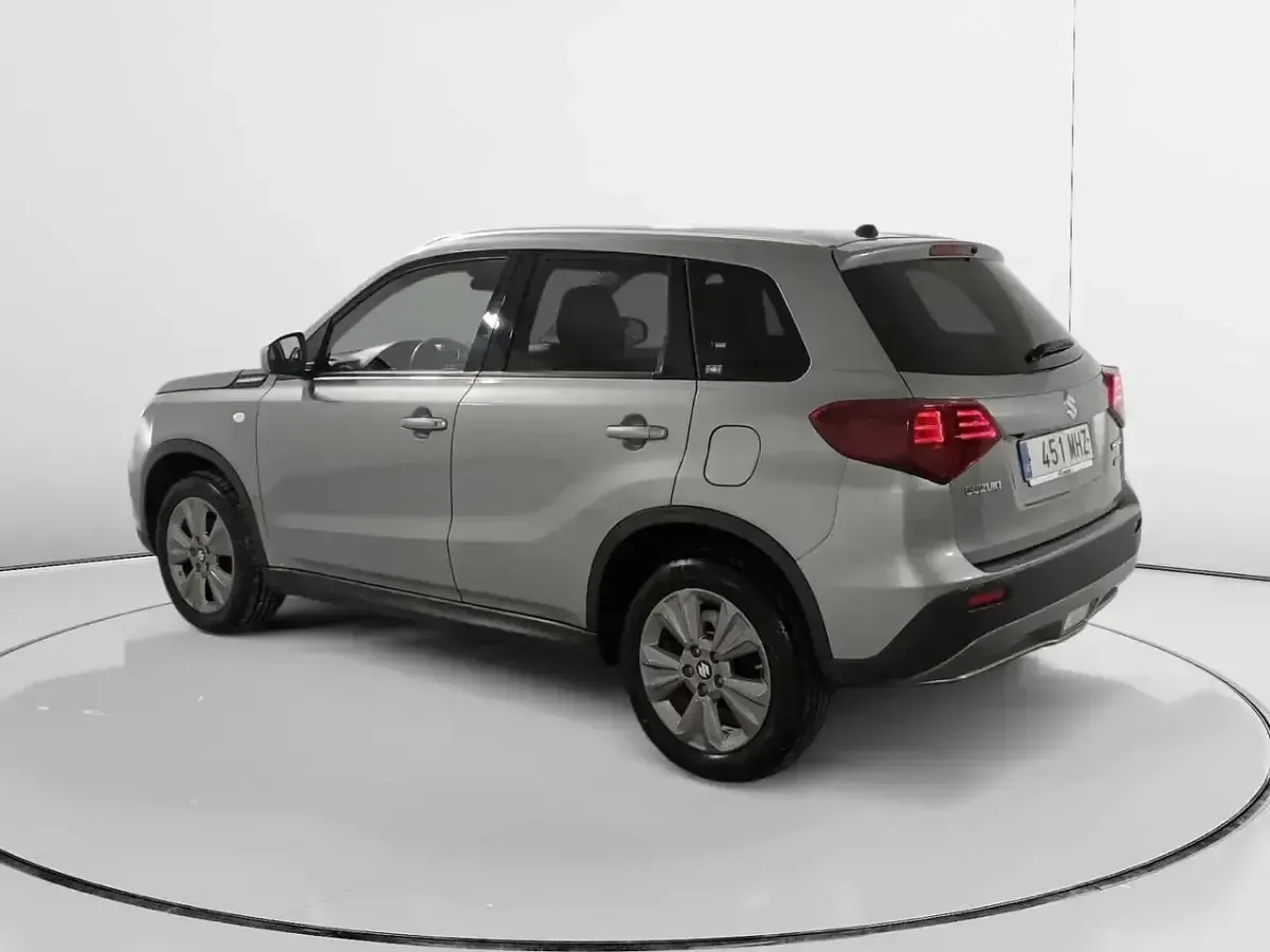 Begagnad Suzuki Vitara 129 HK (94 kW) 2023 Grå SUV