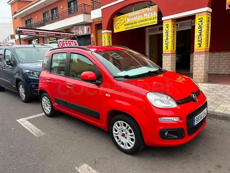 Usado Fiat Panda Easy 69 CV (50 kW) 2020 Rojo Utilitario