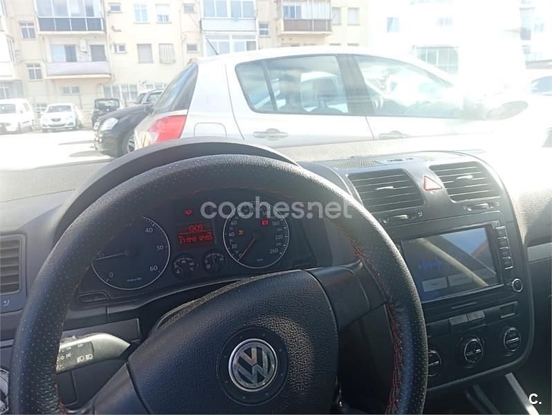 Usado VW Golf IV 130 CV (95 kW) 2004 Negro Berlina