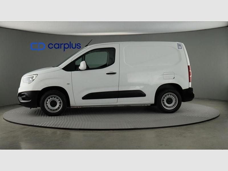 Usado Opel Combo S 102 CV (75 kW) 2021 Blanco jade (sólido) Monovolumen
