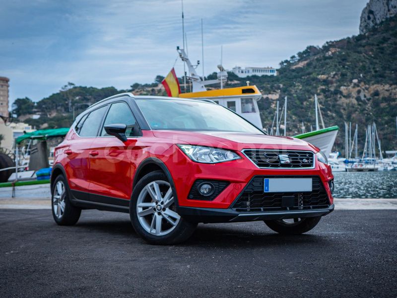 Usado Seat Arona FR 115 CV (84 kW) 2020 Rojo SUV