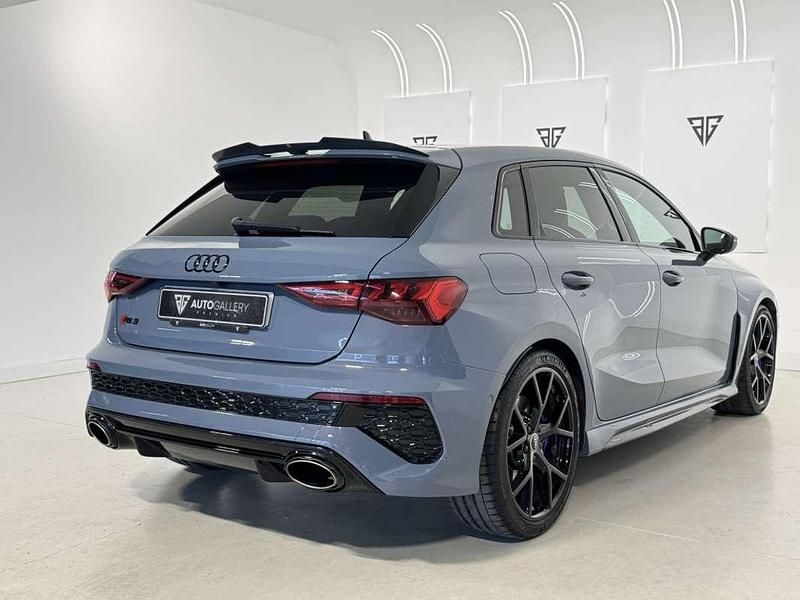 Usado Audi RS3 Sportback Premium 400 CV (294 kW) 2022 Gris Utilitario