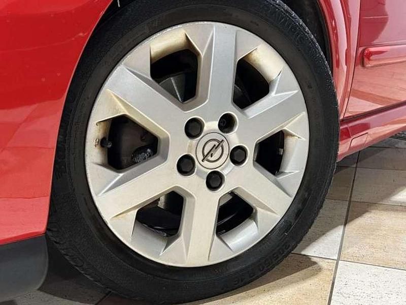 Używany Opel Astra 147 KM (108 kW) 2003 Czerwony Kabriolet