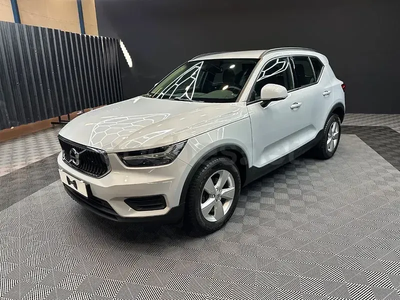Usado Volvo XC40 Core 129 CV (94 kW) 2022 Blanco SUV