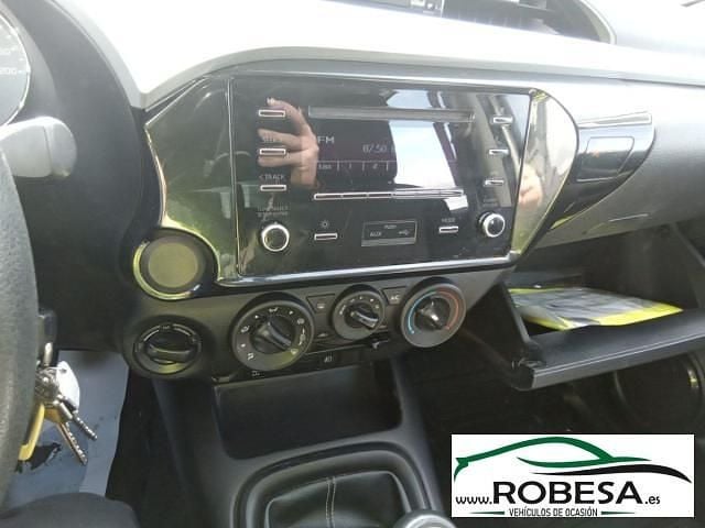 Usado Toyota HiLux 150 CV (110 kW) 2021 Blanco Pickup/Camioneta
