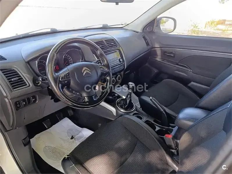 Usado Citroën C4 Aircross Seduction 114 CV (83 kW) 2014 Blanco SUV