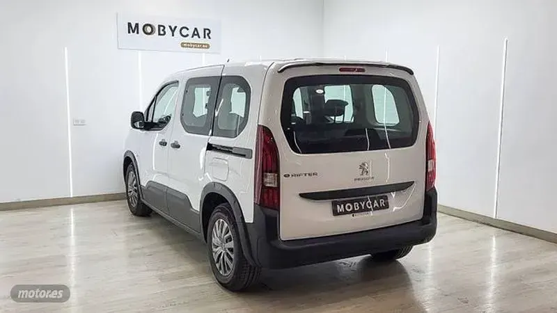 Usado Peugeot e-Rifter Active 100 kW (136 CV) 2023 Blanco Monovolumen
