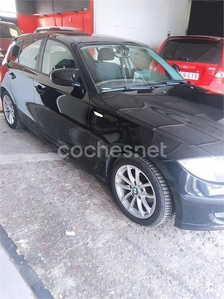 Usado BMW 116 122 CV (89 kW) 2010 Negro Utilitario