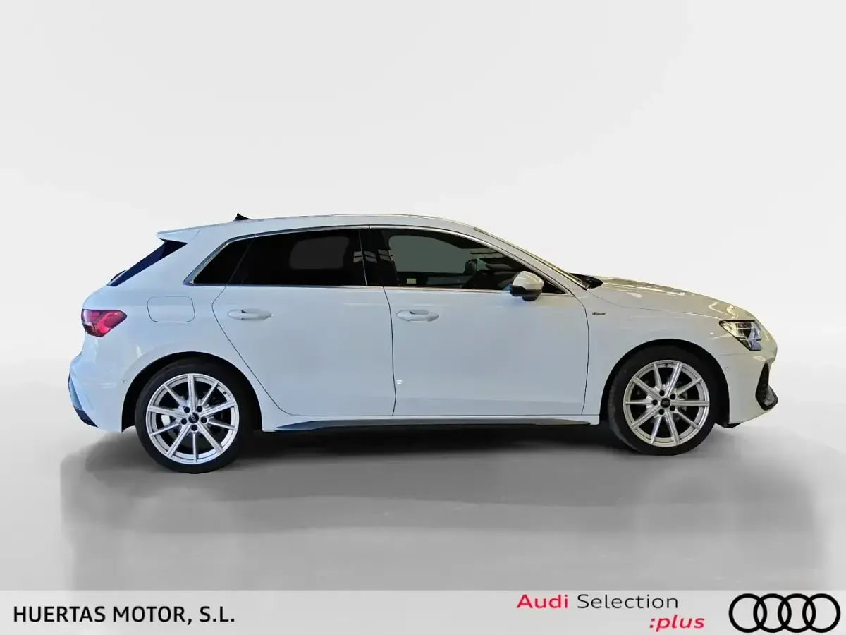 Usado Audi A3 S-Line 150 CV (110 kW) 2025 Blanco Berlina