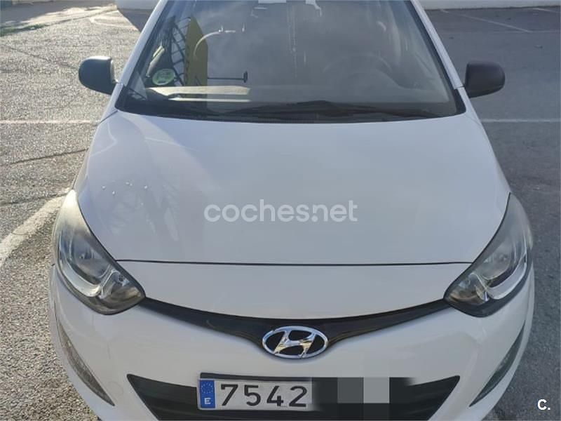 Blanco Usado 2012 Hyundai i20 Berlina | 6300 € (Precio justo) - Imagen 1/4