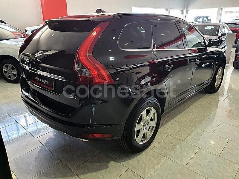 Usado Volvo XC60 Momentum 190 CV (139 kW) 2017 Negro SUV