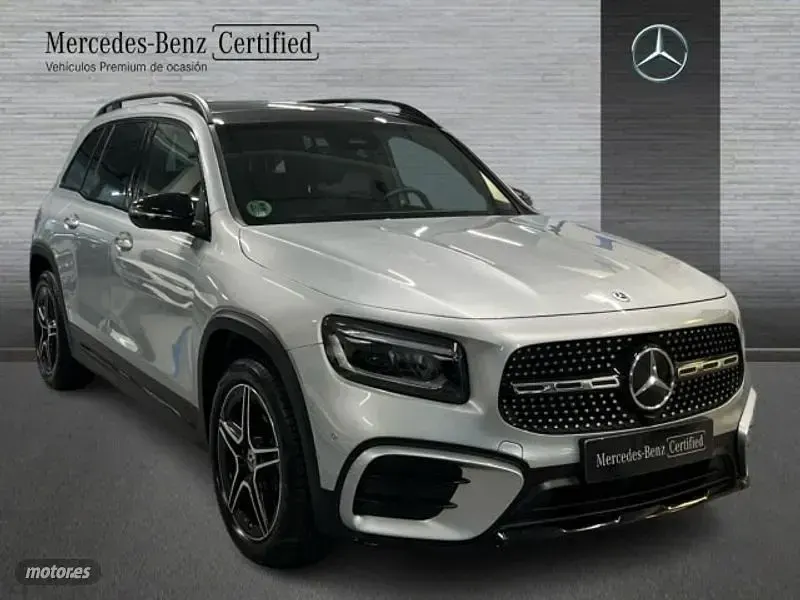 Usado Mercedes GLB200 AMG line 150 CV (110 kW) 2025 Gris SUV