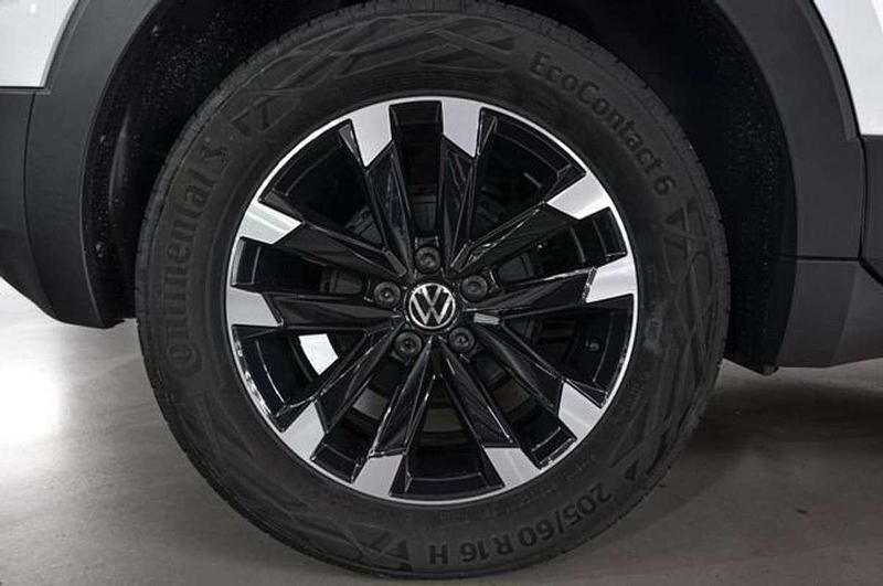 Usado VW T-Cross 95 CV (69 kW) 2022 Plateado SUV