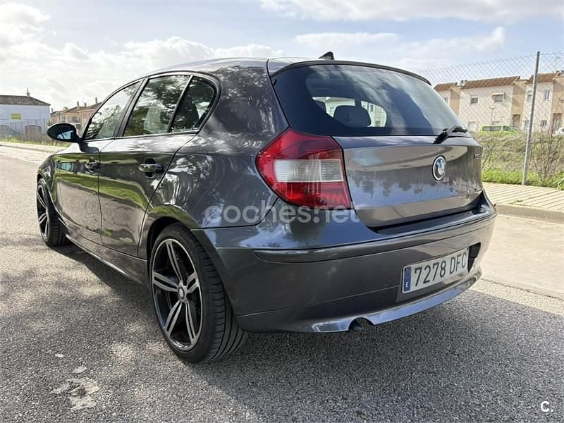 Usado BMW 118 122 CV (89 kW) 2005 Gris / plata Utilitario