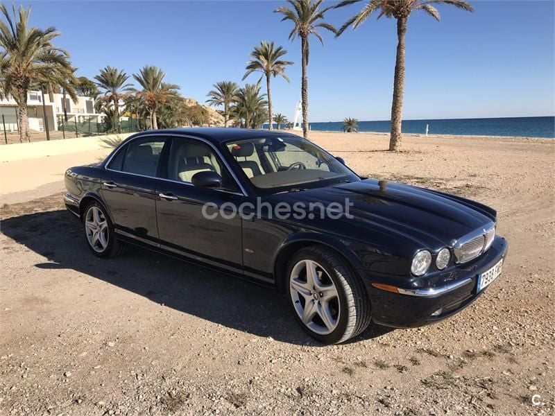 Azul Usado 2007 Jaguar XJ6 Executive Berlina | 11.900 € - Imagen 1/4
