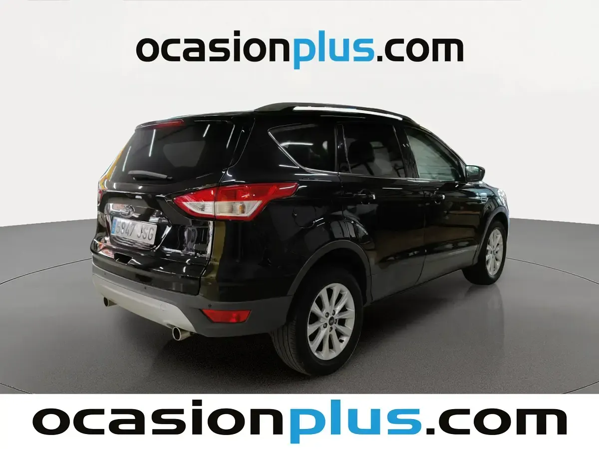 Usado Ford Kuga Titanium 120 CV (88 kW) 2016 Negro SUV