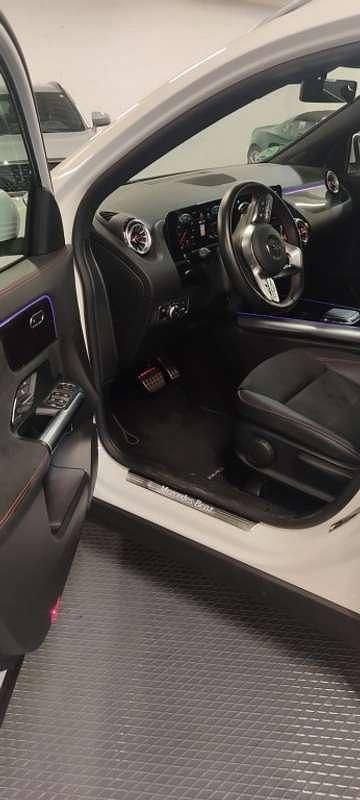Usado Mercedes GLA200 163 CV (119 kW) 2023 Blanco SUV