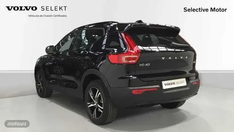 Nuevo Volvo XC40 Plus 2026 Negro SUV