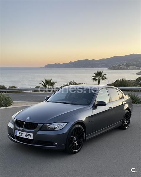 Käytetty BMW 320 163 HP (119 kW) 2007 Harmaa Sedan